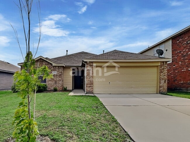 Building Photo - 2043 Wildwood Dr