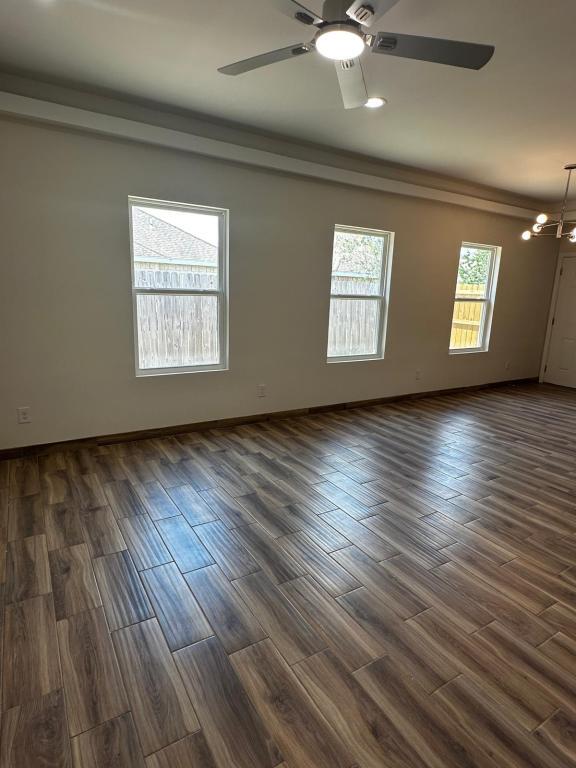 Foto del edificio - 605 N Emerald Ave