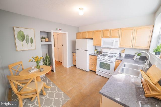 Foto del edificio - 2517 Emerald St