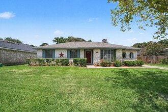 Building Photo - 4418 Saffron Ln