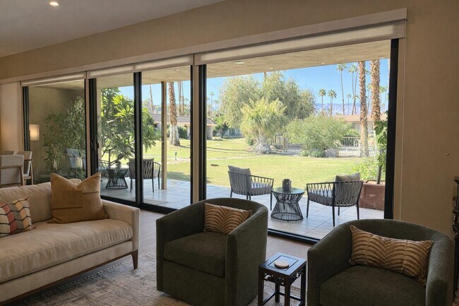 Foto del edificio - 45565 Pima Rd