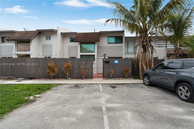 Foto del edificio - 6929 SW 110th Ave