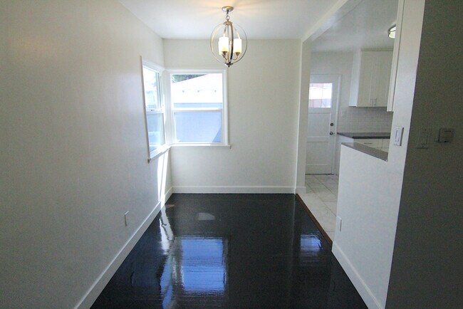 Foto del edificio - 2576 S Sepulveda Blvd