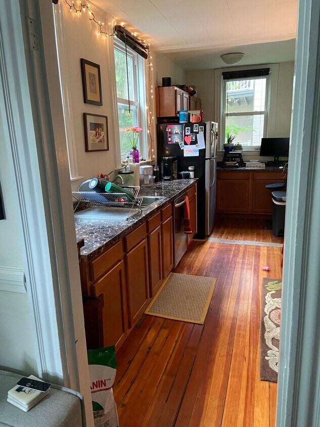 Primary Photo - 27 Stone Ave