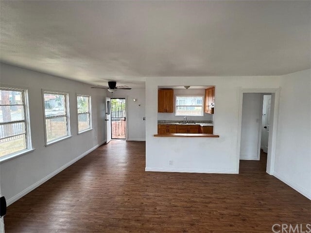 Building Photo - 2116 W Compton Blvd