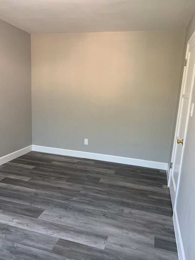 Foto principal - 1483 1/2 Allison Ave