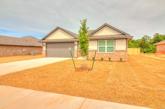 Building Photo - 4621 Lincoln Lndg