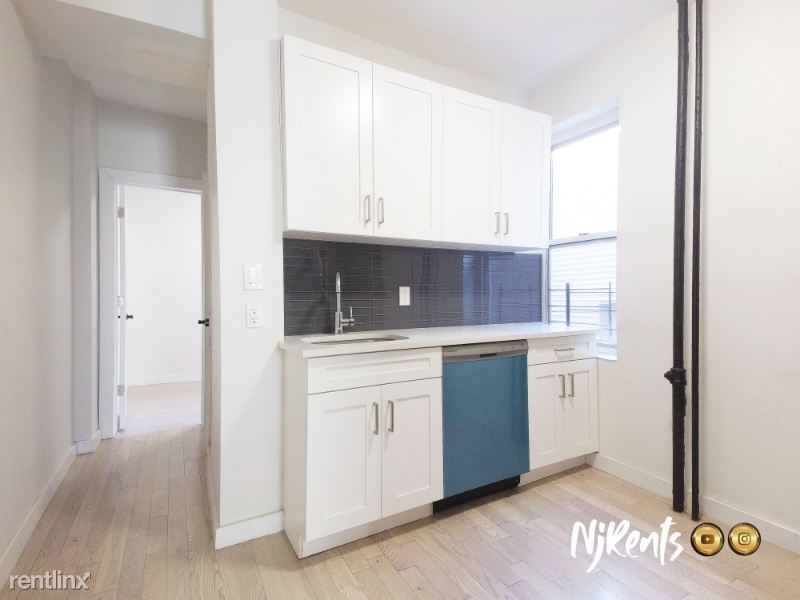 146 Seaview Ave, Jersey City, NJ 07305 Room for Rent in Jersey City