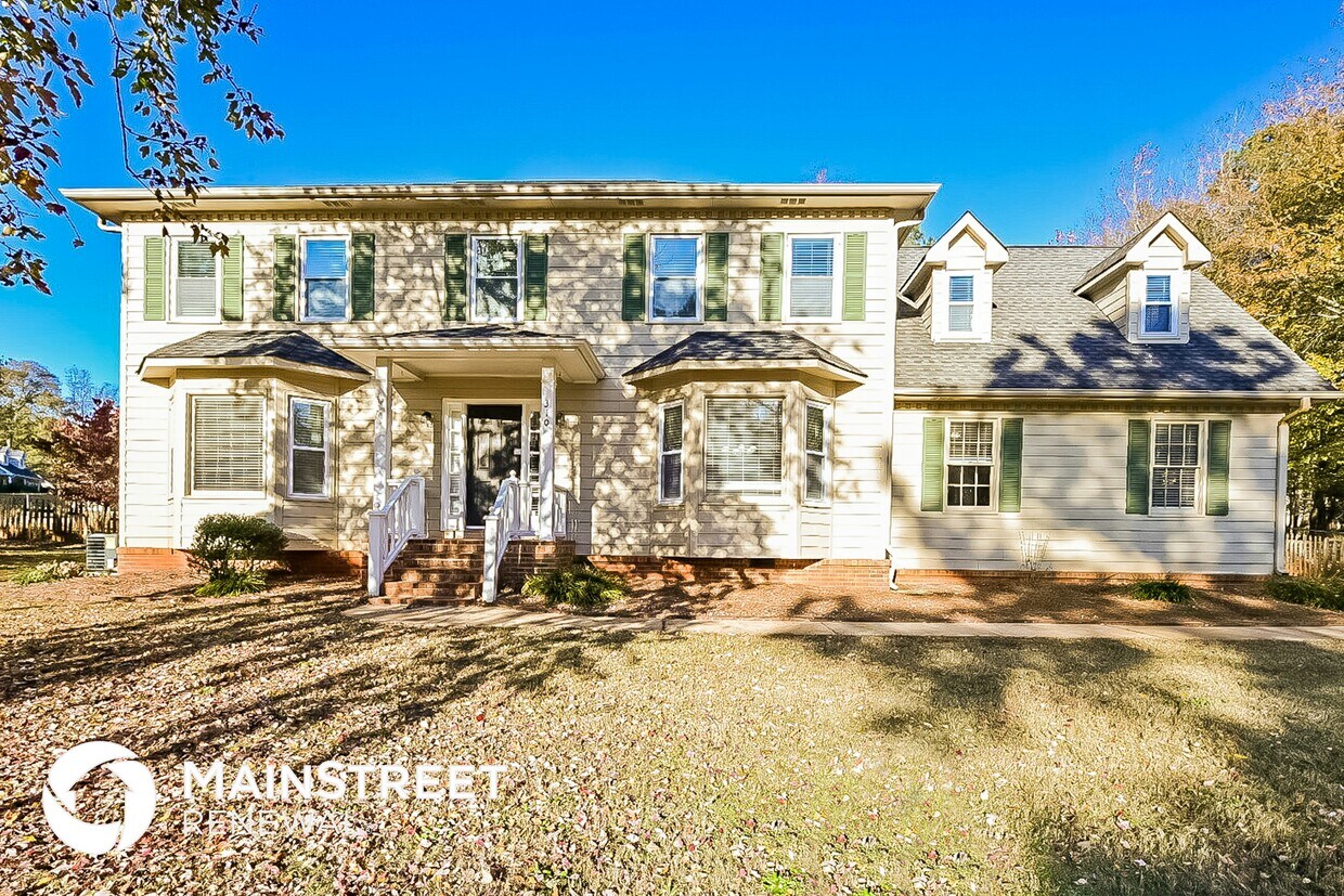 Foto principal - 310 Lakefront Dr