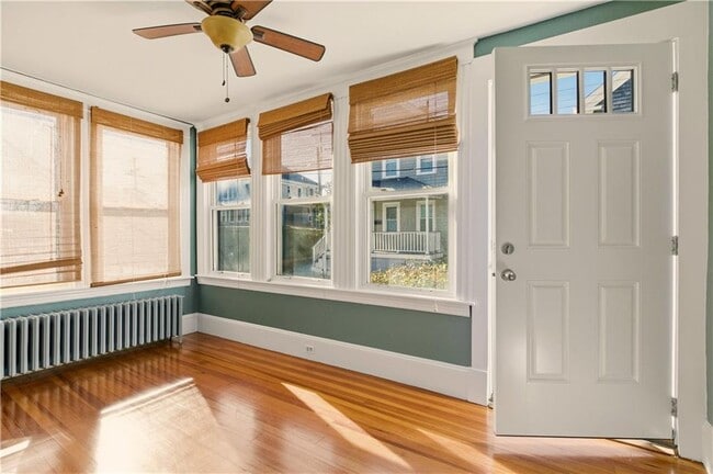 Building Photo - 7 Warner Pl