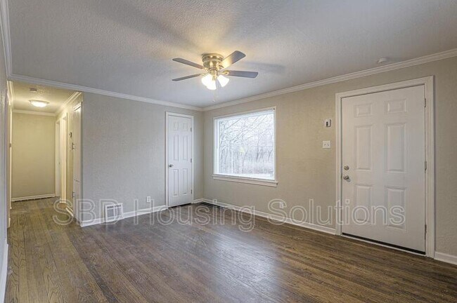 Building Photo - 4908 Skiles Ave