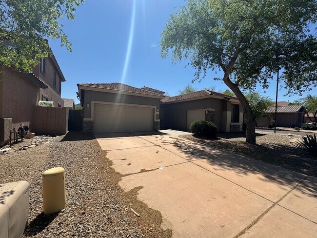 Building Photo - BEAUTIFUL 4 BEDROOM 2 BATHROOM HOME IN PHO...