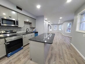 Building Photo - 166 Northampton Ave