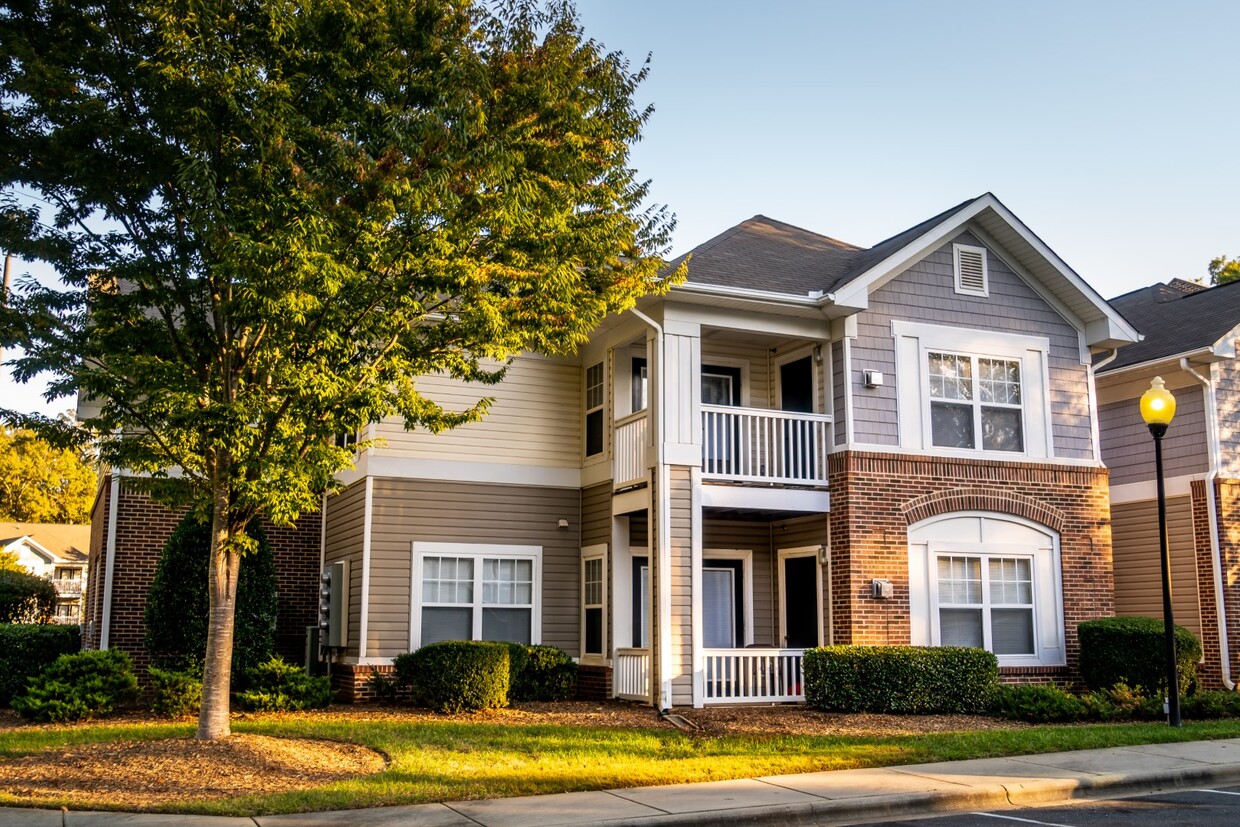 Primary Photo - Tyvola Crossing Apartments