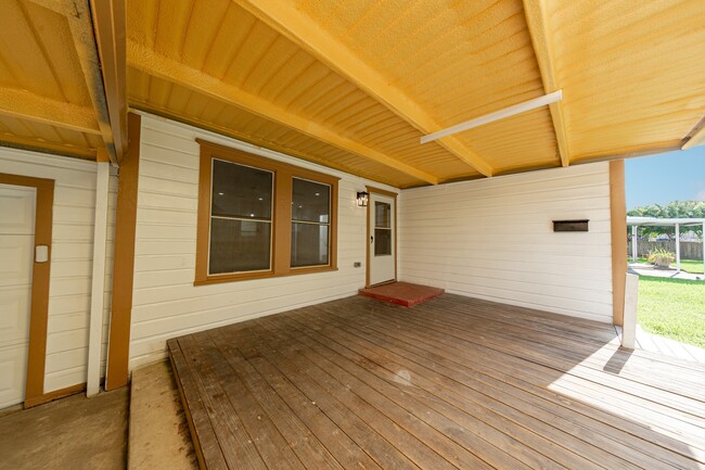Building Photo - 913 Willow St
