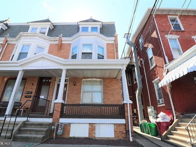 Front Entrance - 12 W Lancaster Ave