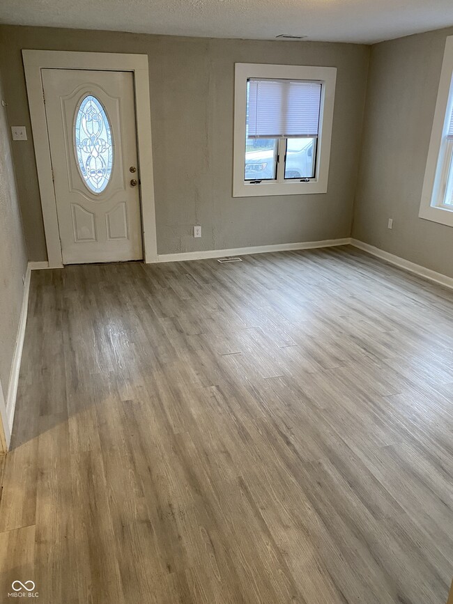 Building Photo - 1820 S M St