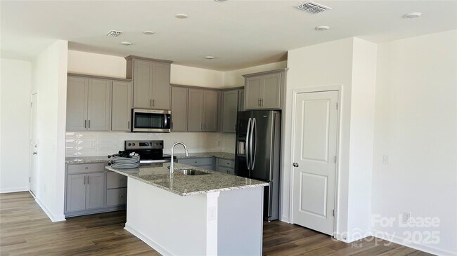 Building Photo - 2125 Riverstone Blvd