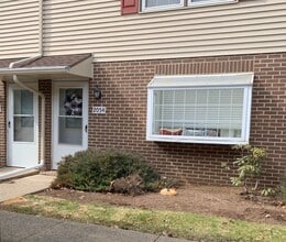 Building Photo - 2054 Mary Ellen Ln