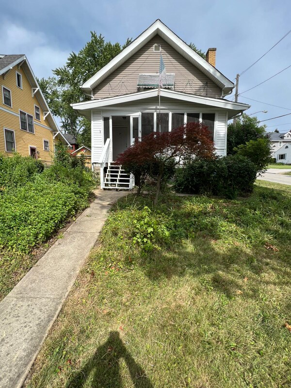 Primary Photo - 180 Center Rd