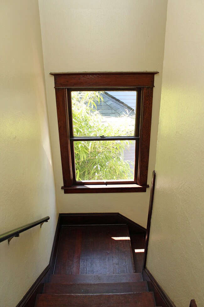 Building Photo - radfm03