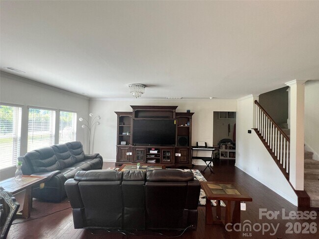 Building Photo - 8411 Flint Hill Dr