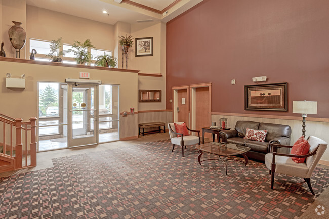 Lobby - Lakeville Woods