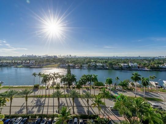 Foto principal - 5161 Collins Ave