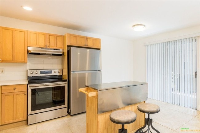 Building Photo - 2850 Reynard Way