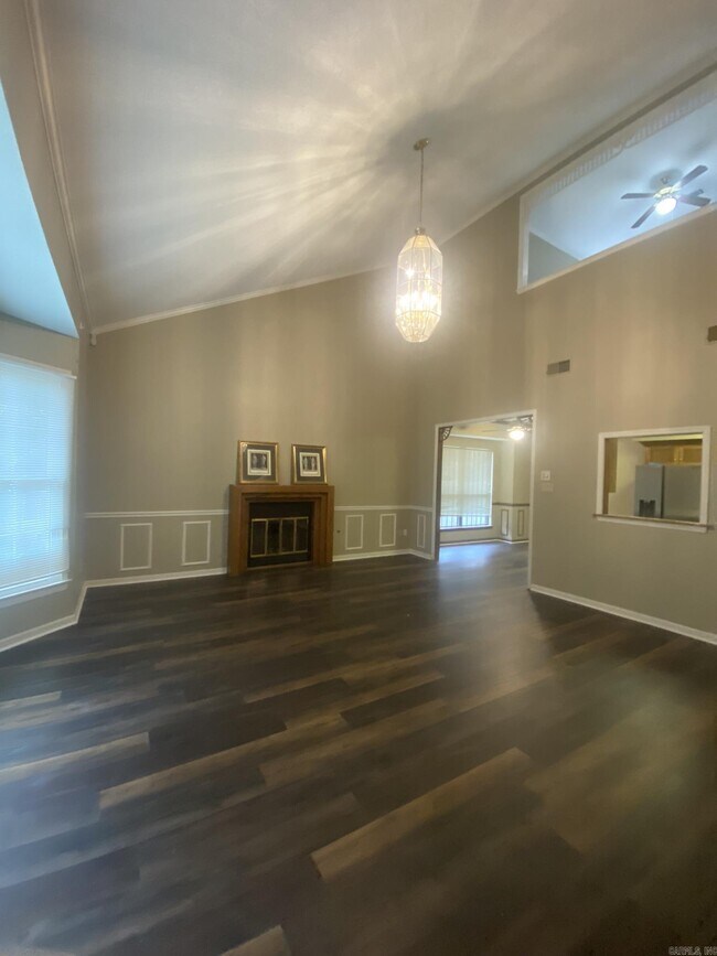 Building Photo - 718 Aspen Dr