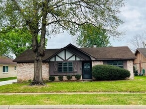Building Photo - 1846 Michele Dr