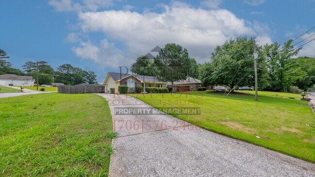 Foto del edificio - 8440 Canaan Dr