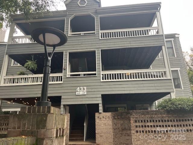 Foto principal - 433 W 8th St