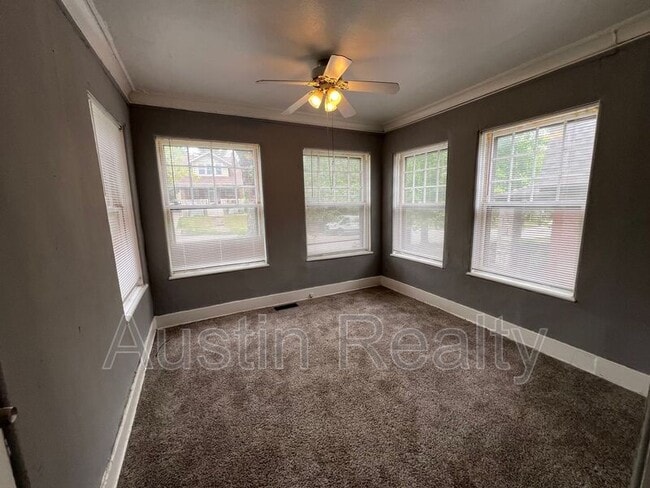 Building Photo - 1364 McCausland Ave
