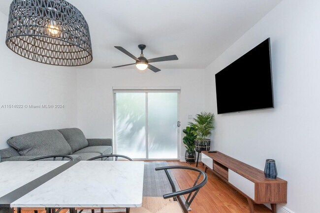 Foto del edificio - 6509 NE 5th Ave