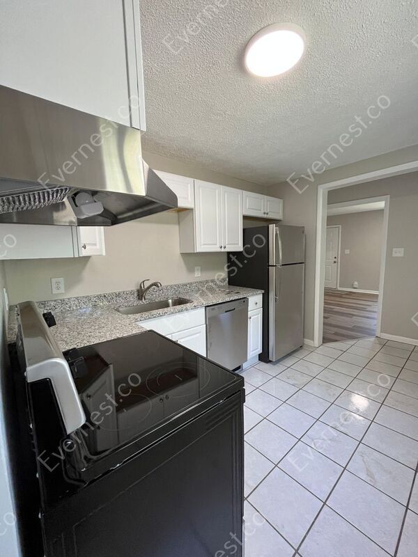 Foto del edificio - 2101 Mansfield Rd