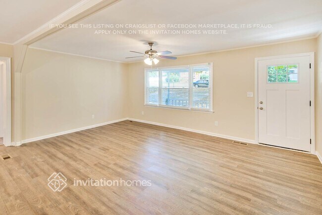 Foto del edificio - 4413 Knightwood Dr