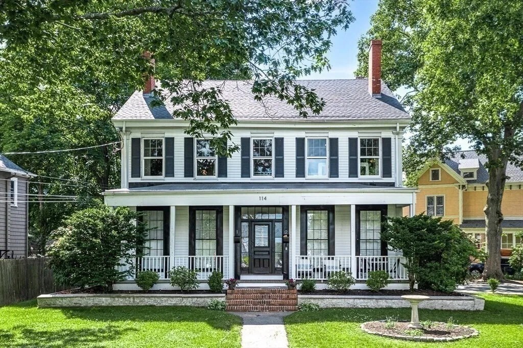 Foto principal - 114 Cottage St