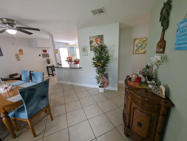 entry - 2394 Zeder Ave (Delray Beach, FL) House