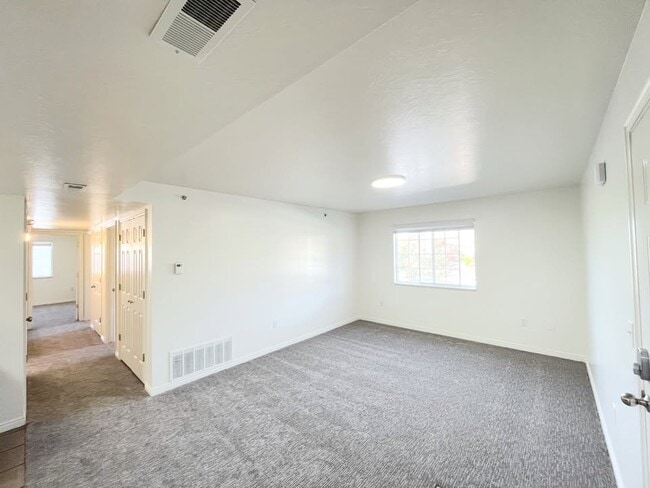 Building Photo - Maple Valley