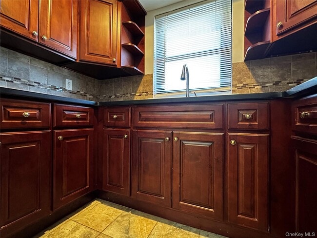 Building Photo - 79 Bailey Ct