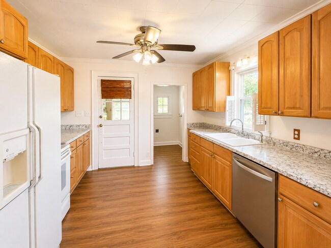 Foto del edificio - 110 Reid Acres Ln
