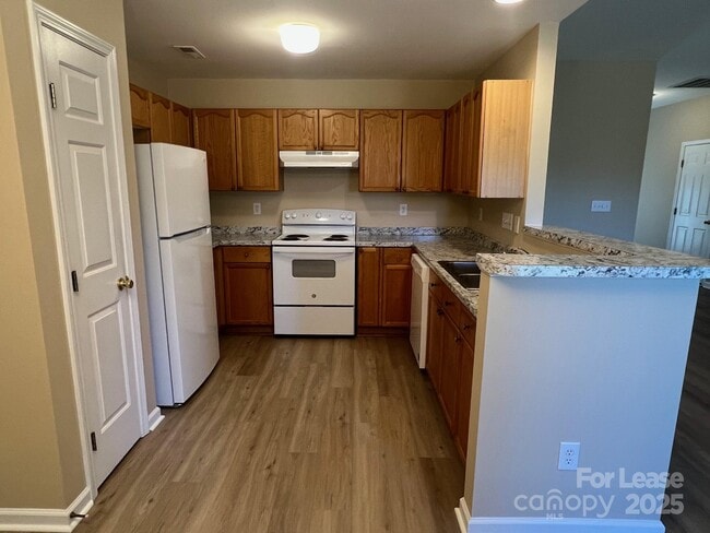 Building Photo - 110 Endicott Ct