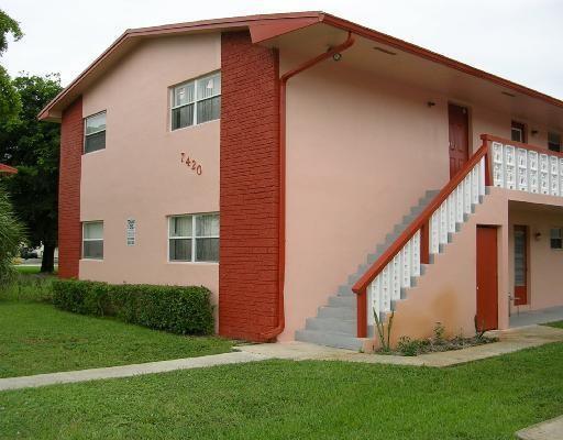 Foto del edificio - 7420 SW 10th St