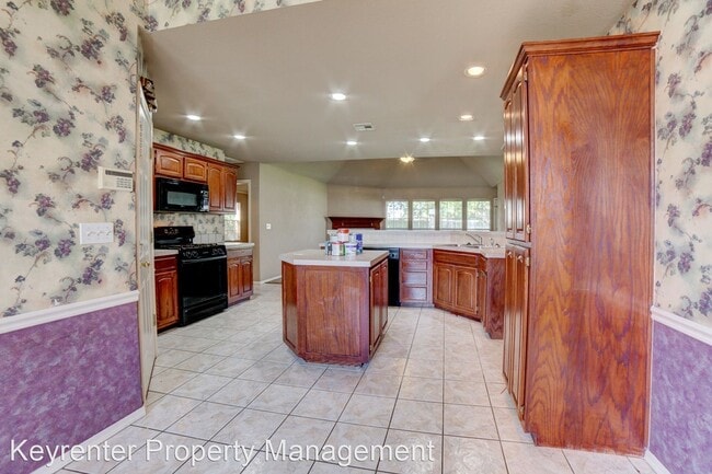 Building Photo - 3 br, 2 bath House - 20015 E 46th St S