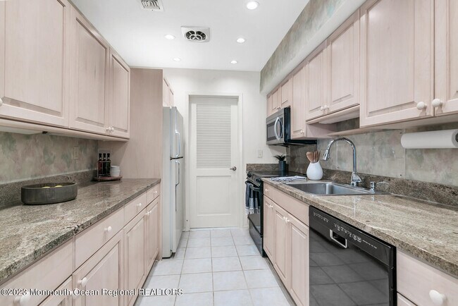 Foto del edificio - 100 Berkshire Ct