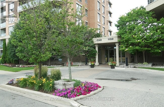 Building Photo - 1140-1140 Parkwest Pl