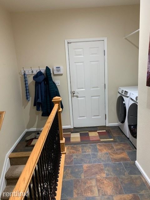 Building Photo - 4021 Yellowstone Cir