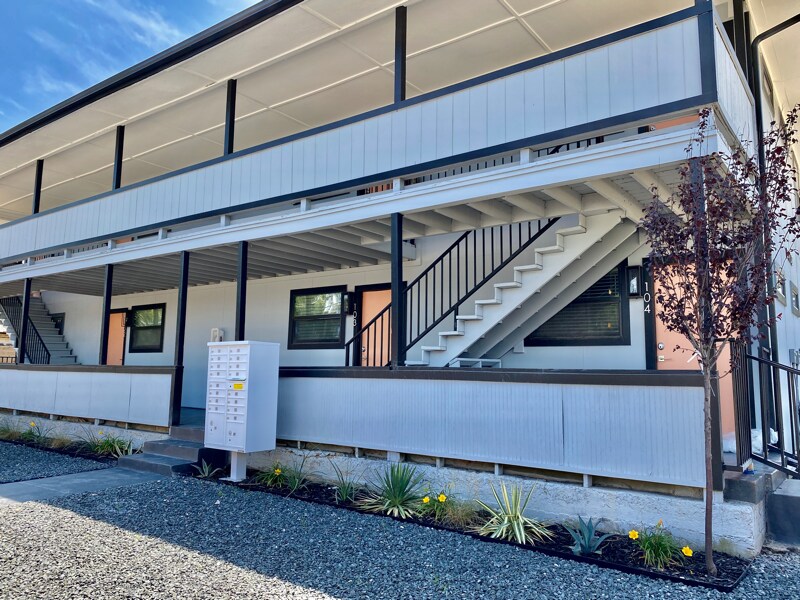 Foto principal - 4400 San Jacinto St