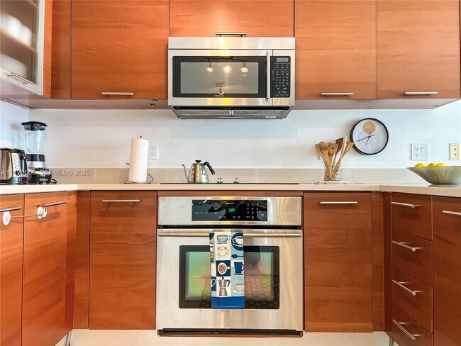 Foto del edificio - 3250 NE 1st Ave